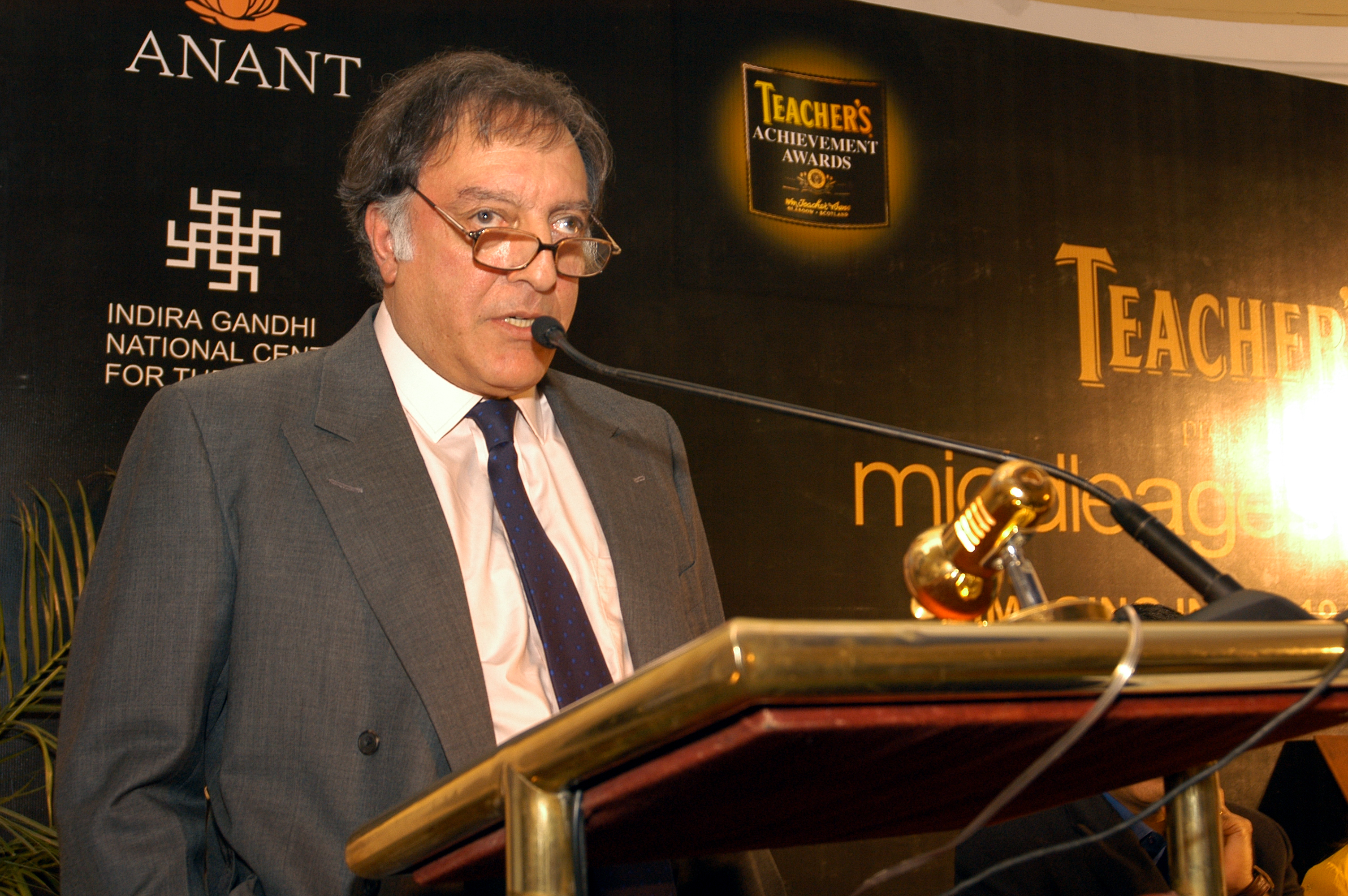 Middle Age Spread, Book Launch 2004